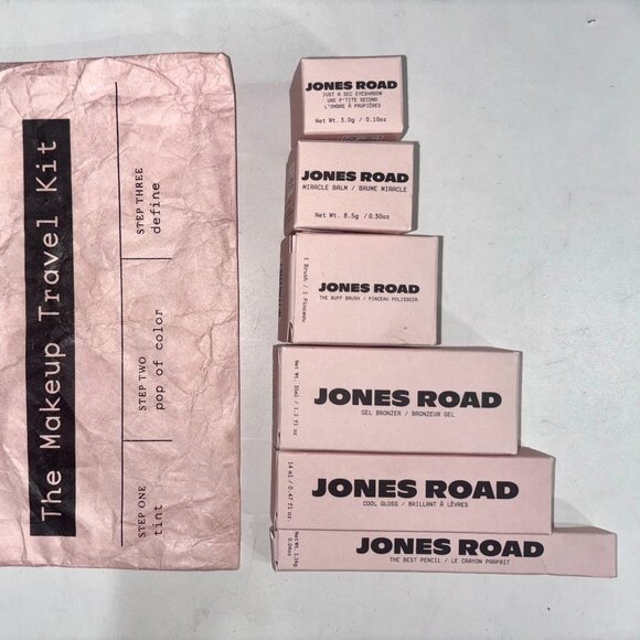 Brand New JONES ROAD The Makeup Travel Kit - Picture 3 of 3